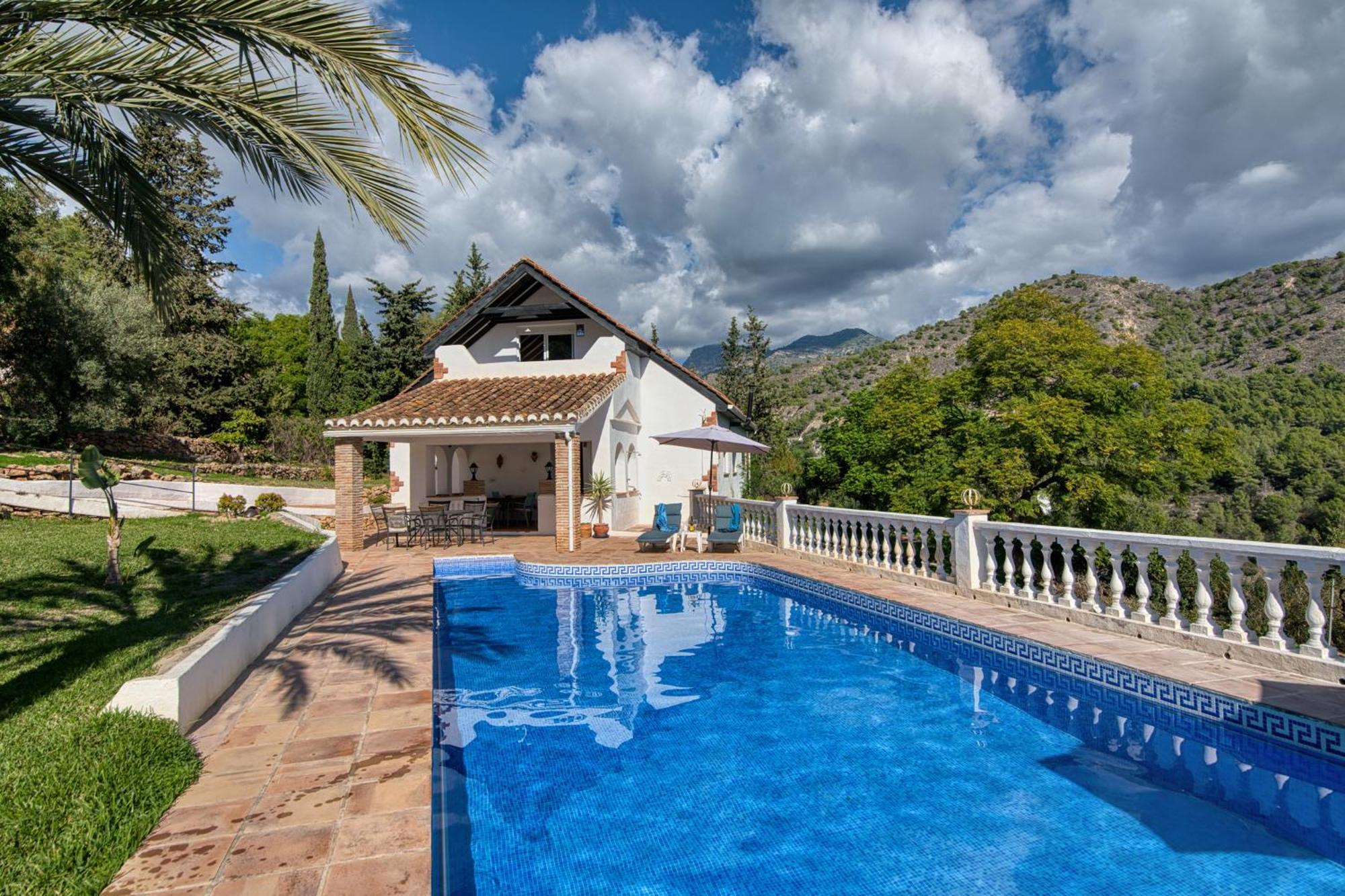Villa Morera Bed & Breakfast Фригиляна Екстериор снимка