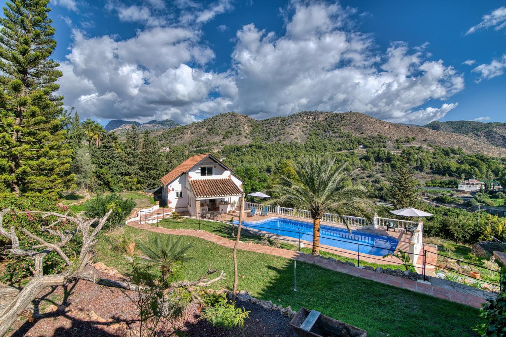 Villa Morera Bed & Breakfast Фригиляна Екстериор снимка