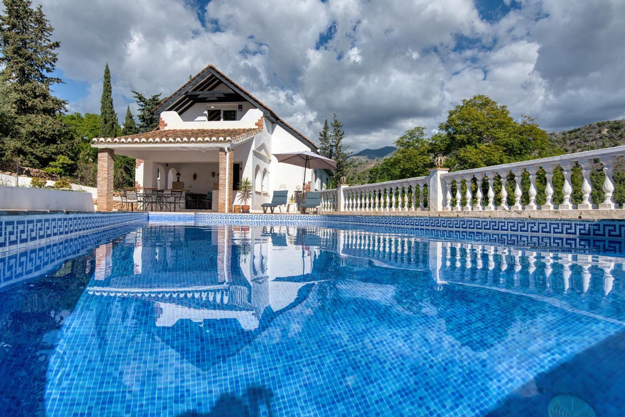 Villa Morera Bed & Breakfast Фригиляна Екстериор снимка